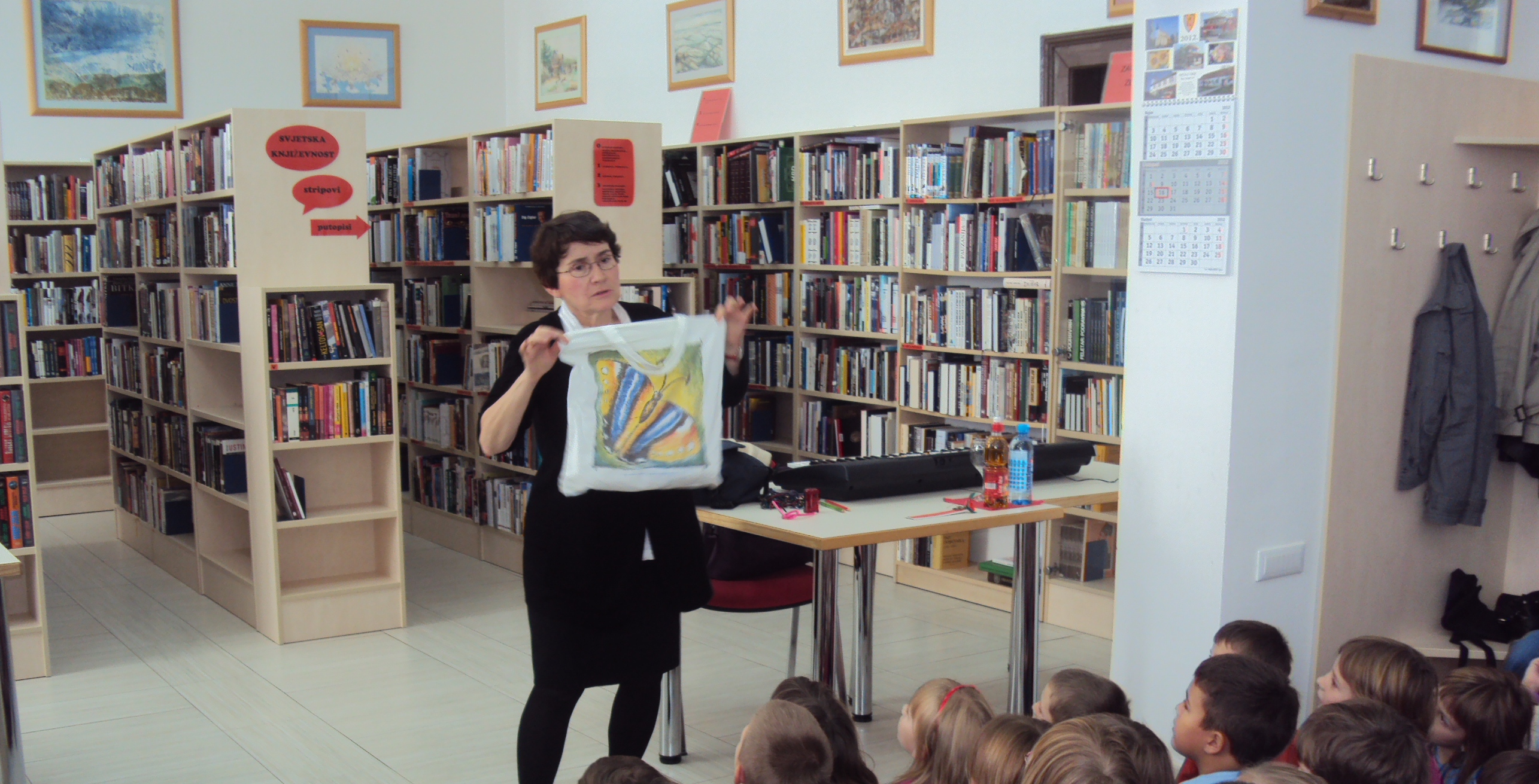 Željka Horvat-Vukelja u Narodnoj knjižnici Virje