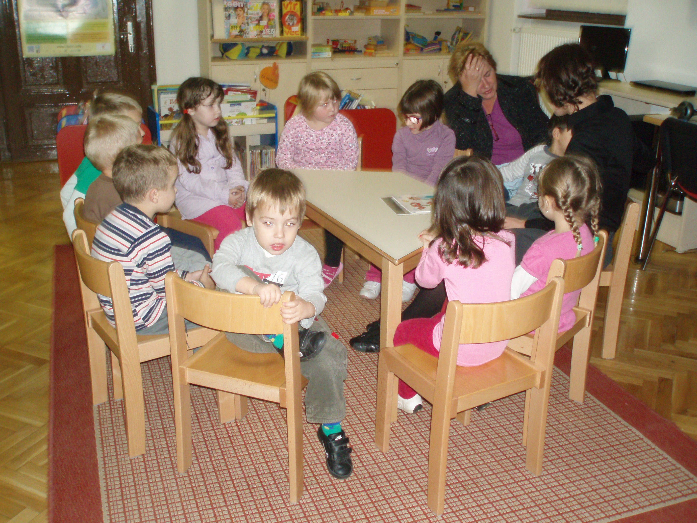 Polaznici pričaonice čupali repu!